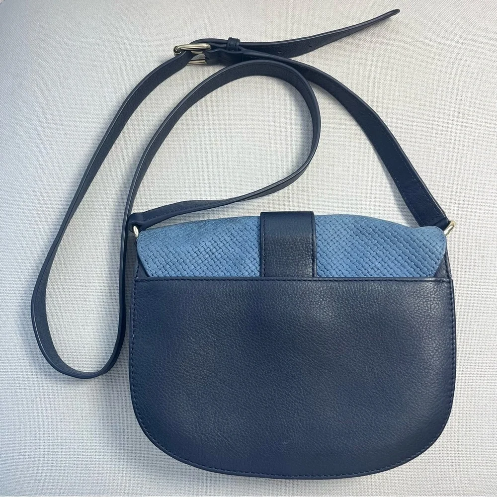 Talbots Pebbled Leather Crossbody Purse Saddle Bag Blue Magnetic Closure Pocket